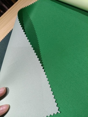 재킷 사용을 위한 125gsm 폴리 타스론 구성을 코팅하는 75d*300d Pu